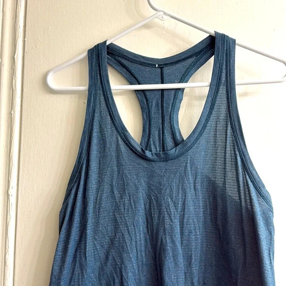 Lululemon Tie It Up Singlet~ Heathered Alberta Lake~ size 6 - Picture 7 of 10